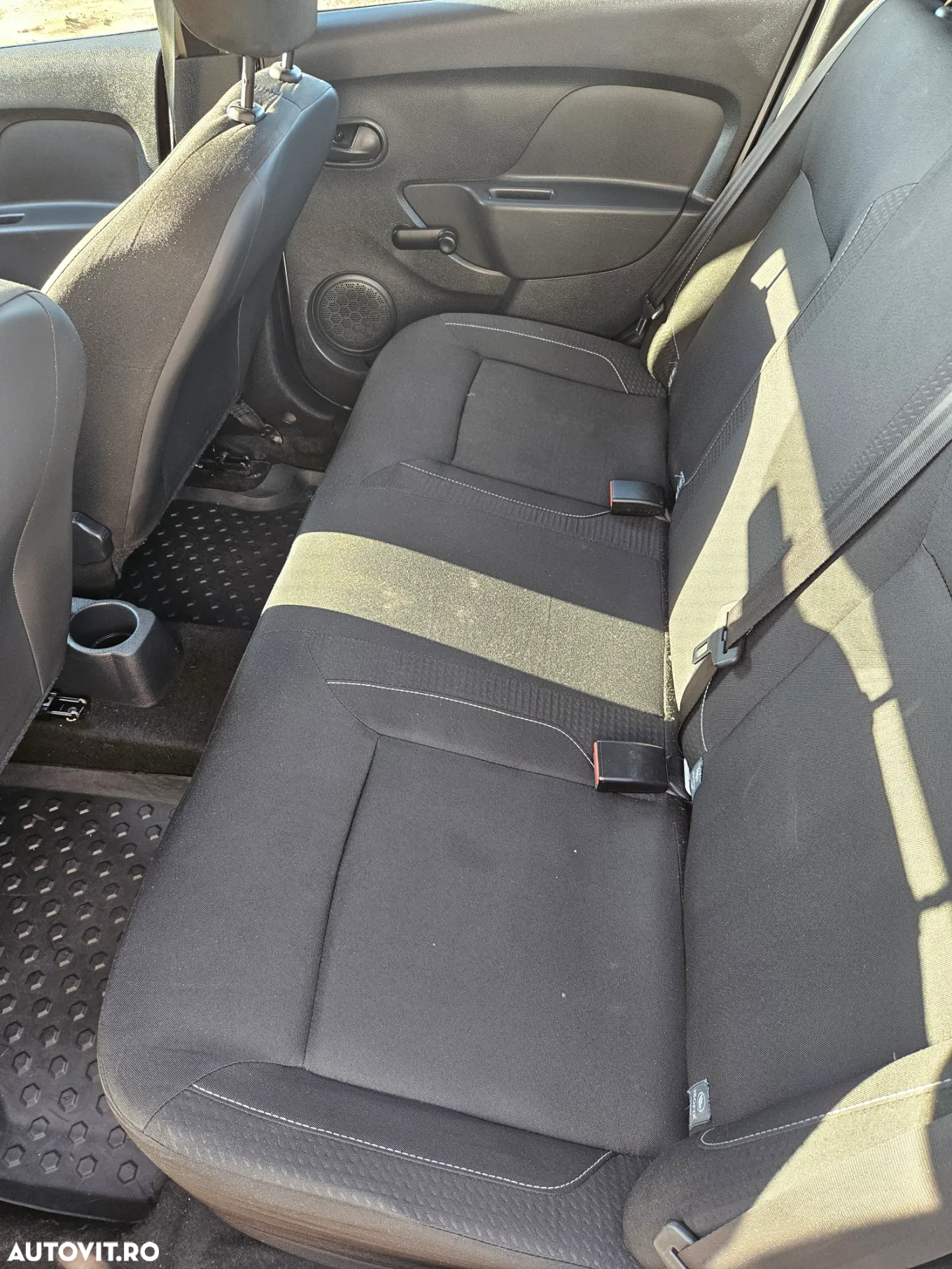 Dacia Logan 1.0 SCe Laureate - 12