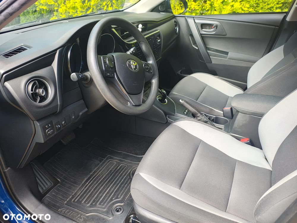 Toyota Auris Hybrid 135 Active - 7