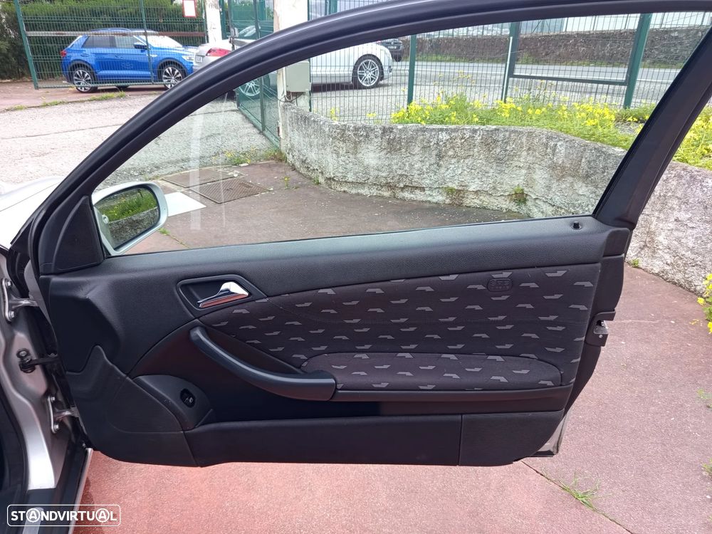 Mercedes-Benz C 220 CDI Sportcoupe - 22