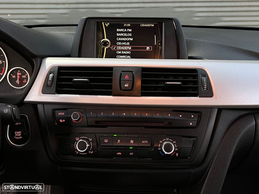 BMW 318 d Line Sport - 18