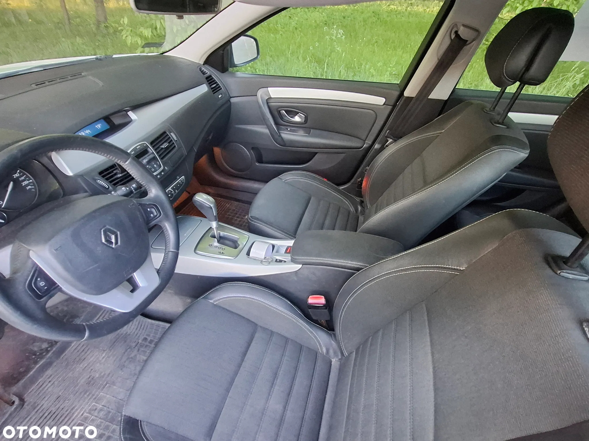Renault Laguna Grandtour 2.0 dCi FAP Dynamique - 12