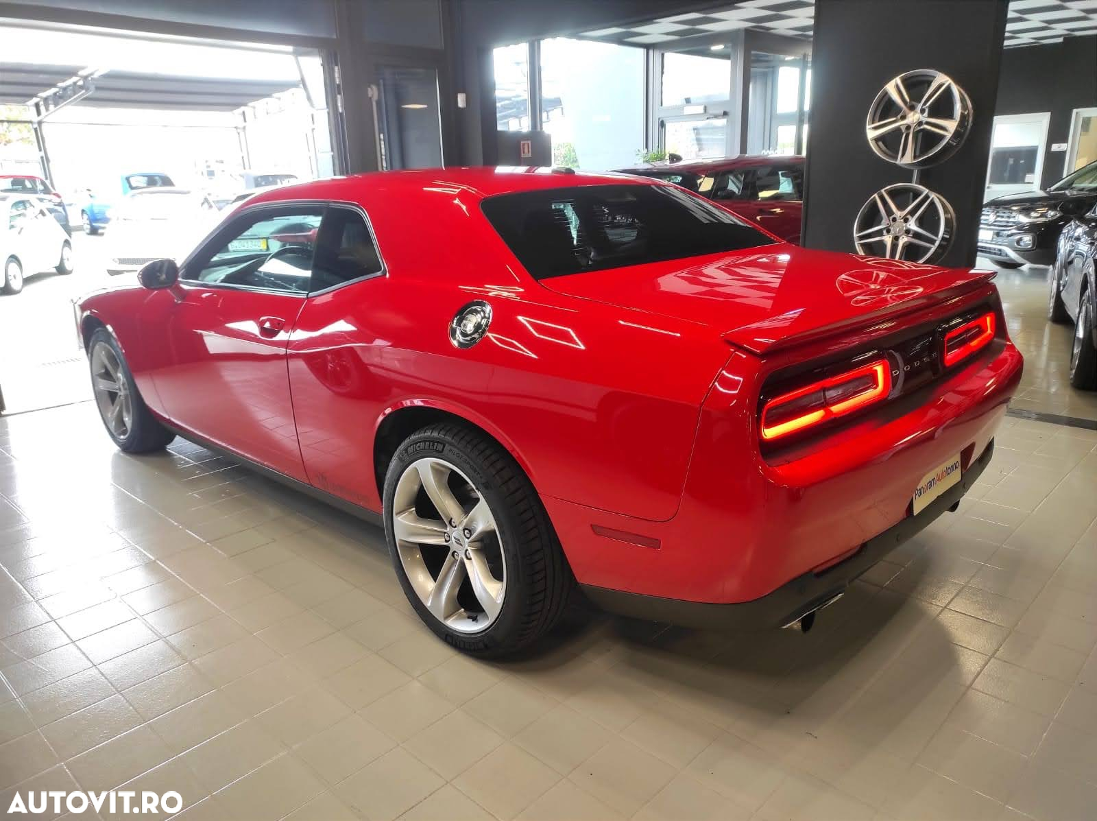 Dodge Challenger Automatik SXT Plus - 6