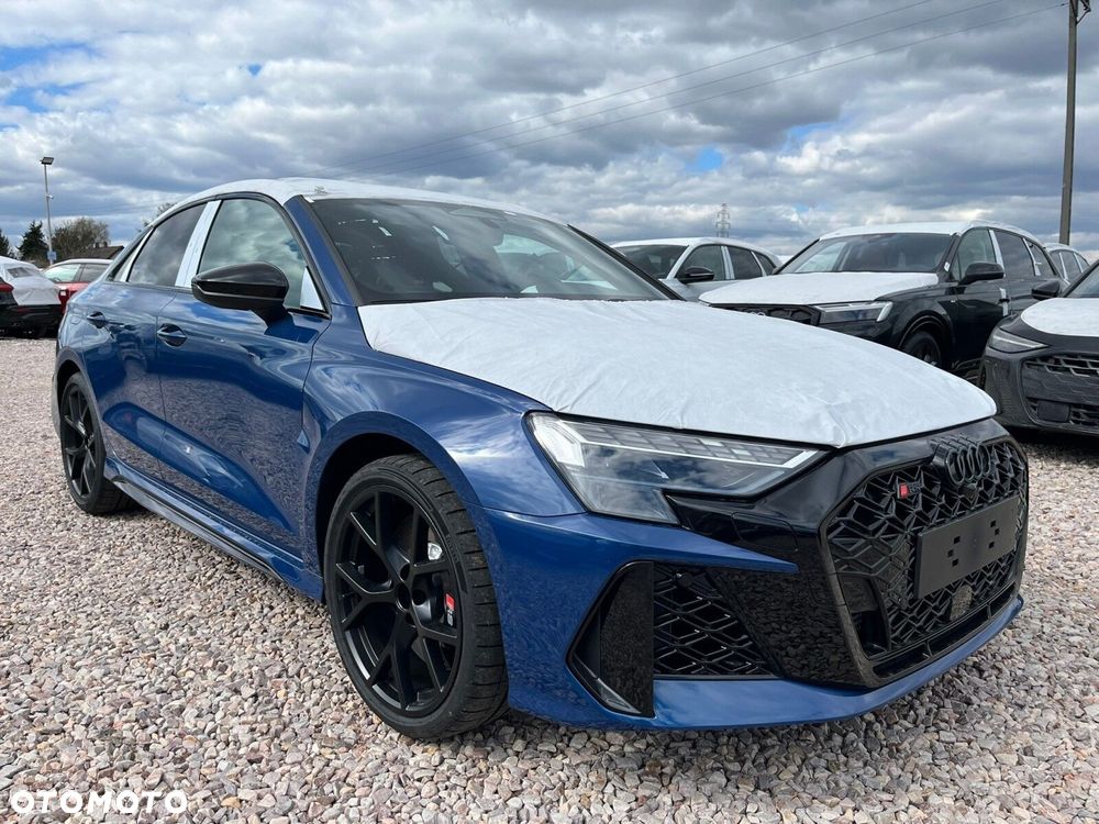 Audi RS3 Limousine - 8