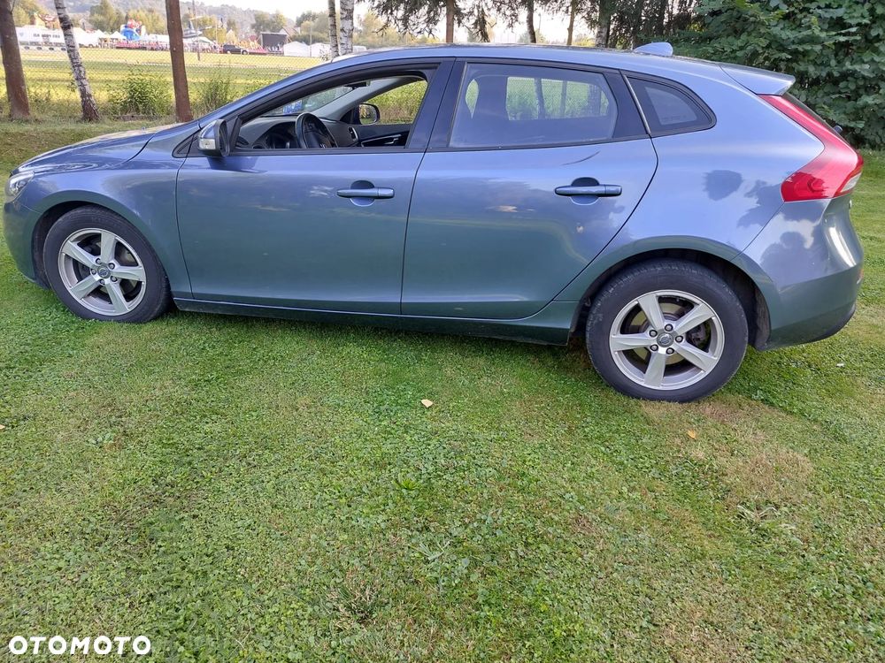 Volvo V40 D2 Base - 9