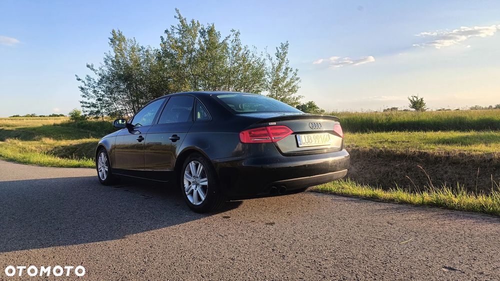 Audi A4 Limousine - 3