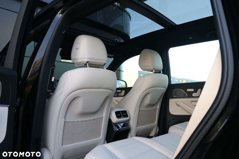 Mercedes-Benz GLS - 20