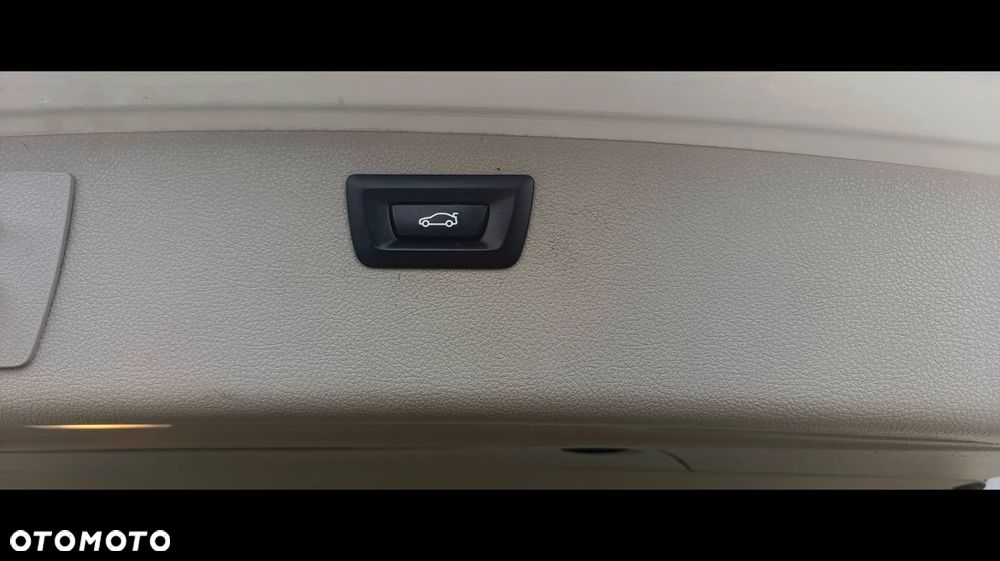 BMW Seria 3 316d Luxury Line - 15