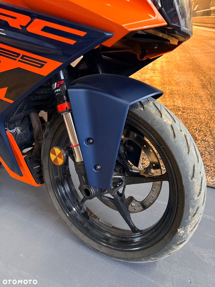KTM RC 125 - 23
