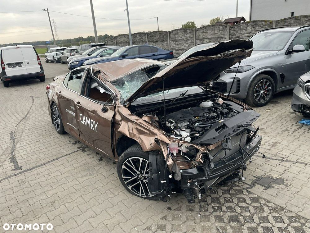 Toyota Camry 2.5 Hybrid Dynamic Force Prestige e-CVT - 3