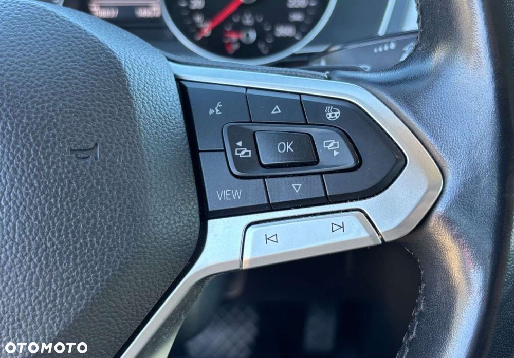 Volkswagen Passat - 23