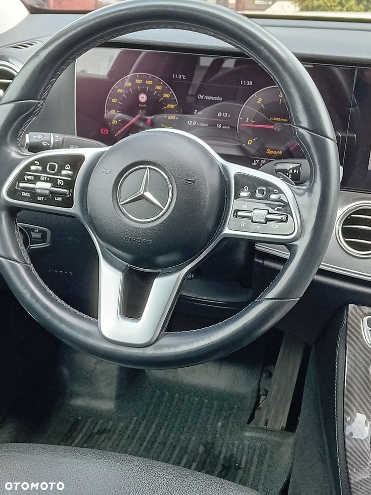 Mercedes-Benz Klasa E 200 d 9G-TRONIC - 16