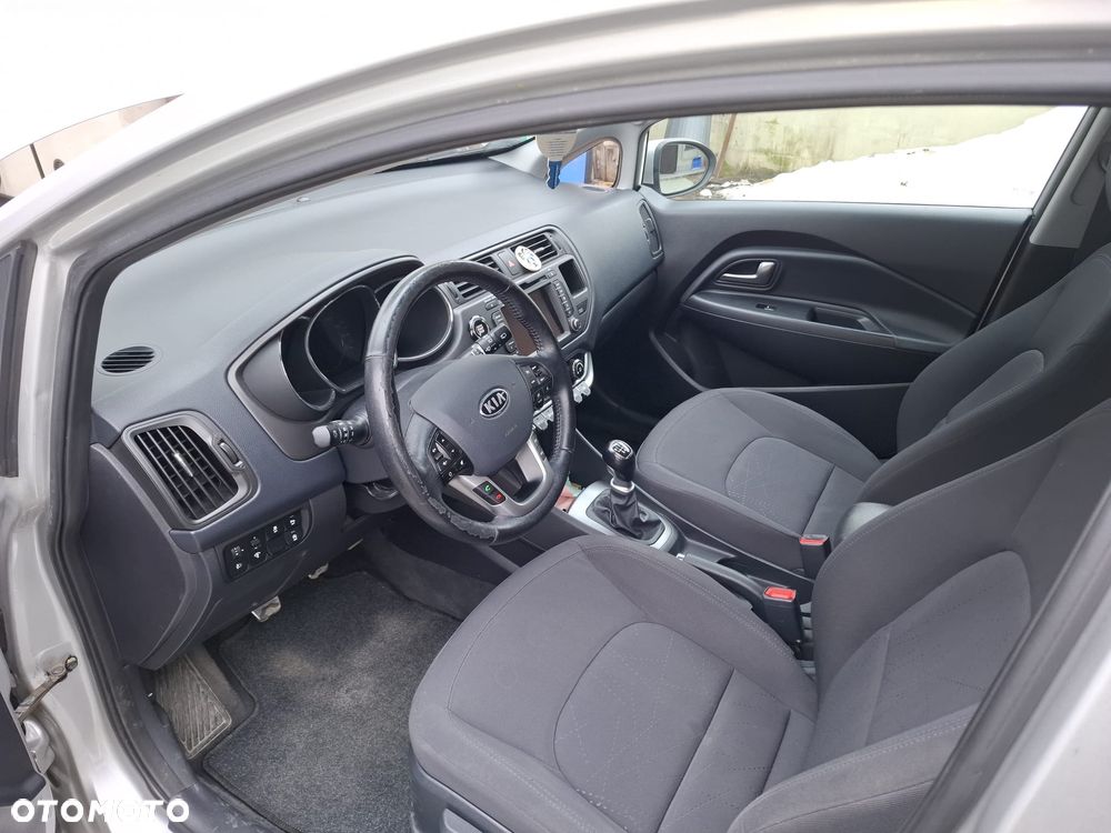 Kia Rio 1.1 crdi L - 13