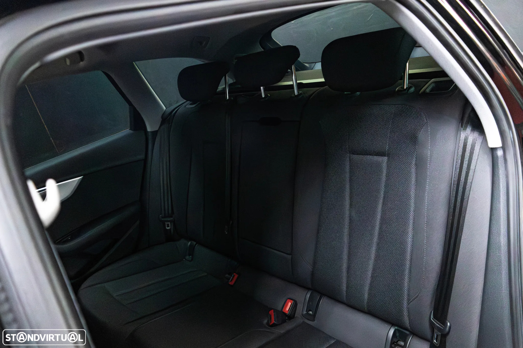 Audi A4 Avant 35 TFSI S tronic - 34