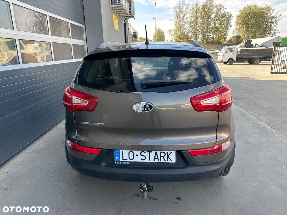Kia Sportage 2.0 L - 9