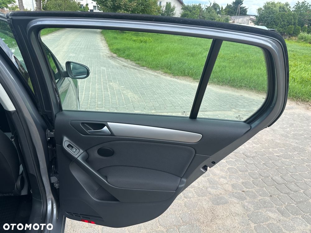 Volkswagen Golf - 29