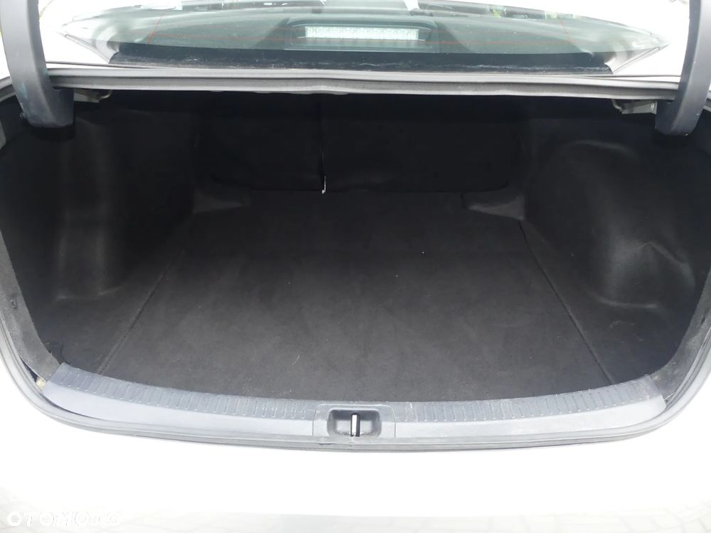 Toyota Corolla 1.5 Comfort - 31
