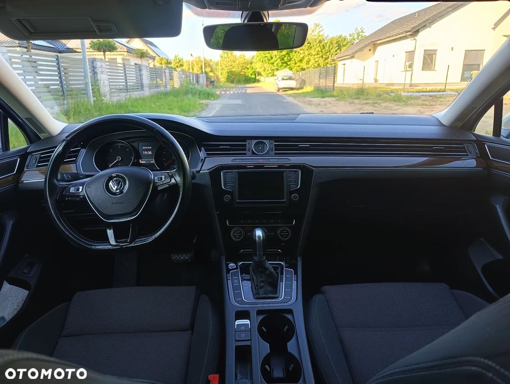 Volkswagen Passat 2.0 TDI BMT Comfortline DSG - 9
