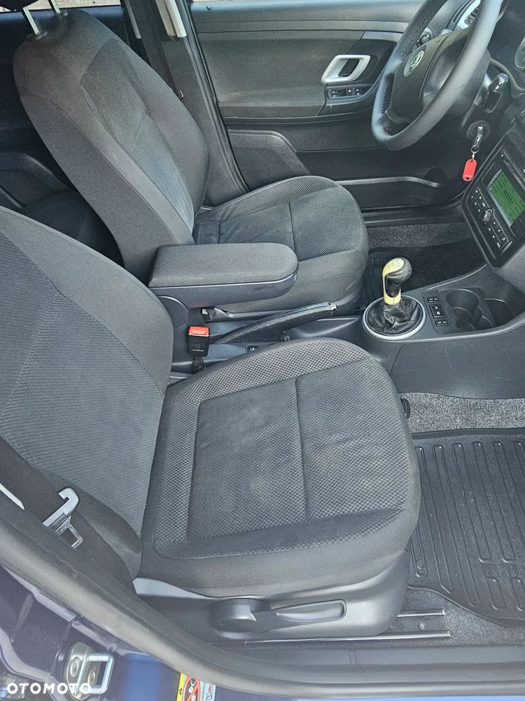Skoda Fabia 1.6 16V Ambiente - 5