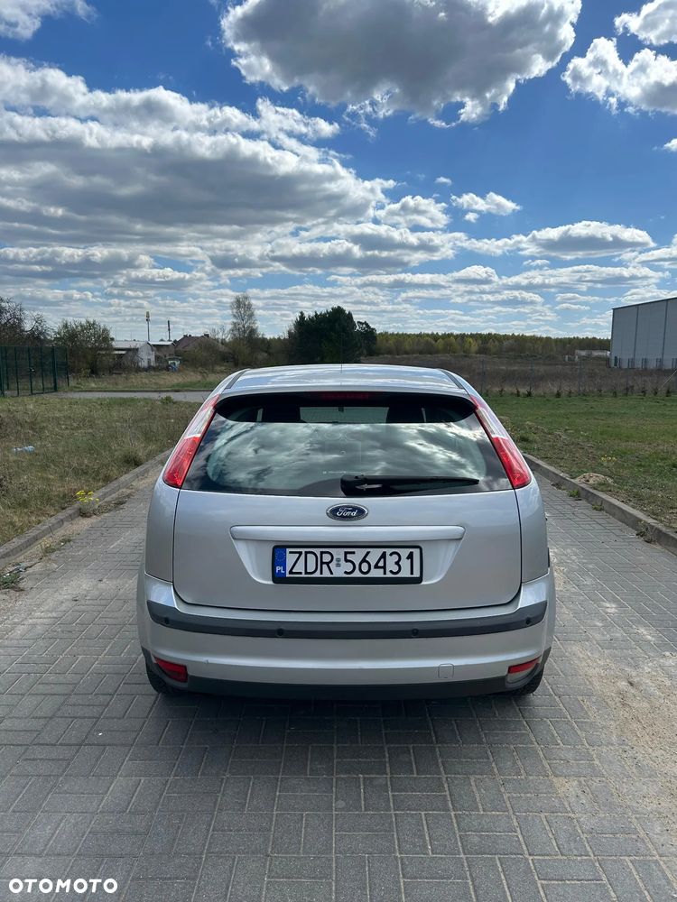 Ford Focus 1.6 16V Trend - 5