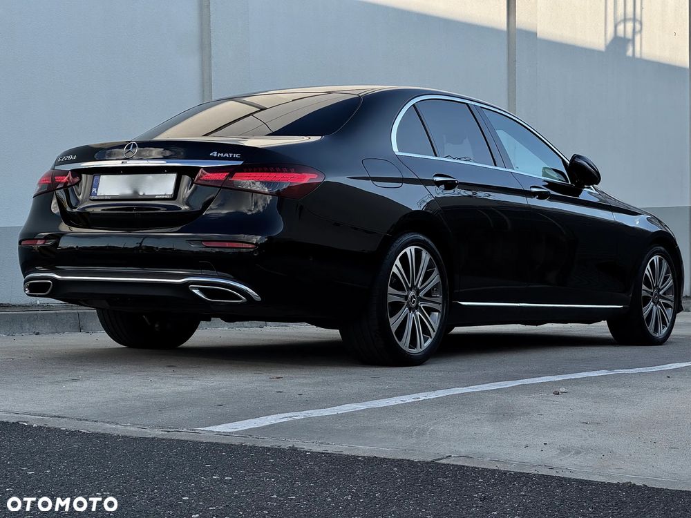 Mercedes-Benz E-Class 2022 photo 5
