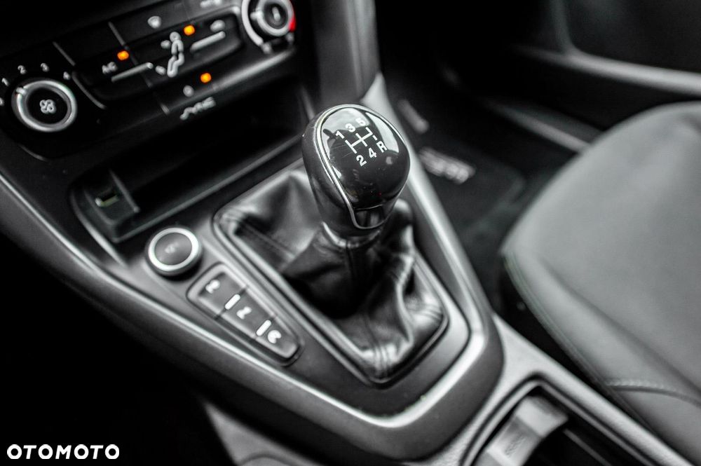 Ford Focus 1.0 EcoBoost Edition Start - 31