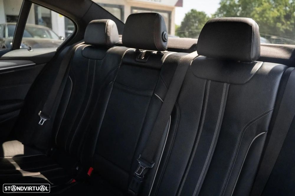 BMW 530 e iPerformance Pack M - 28