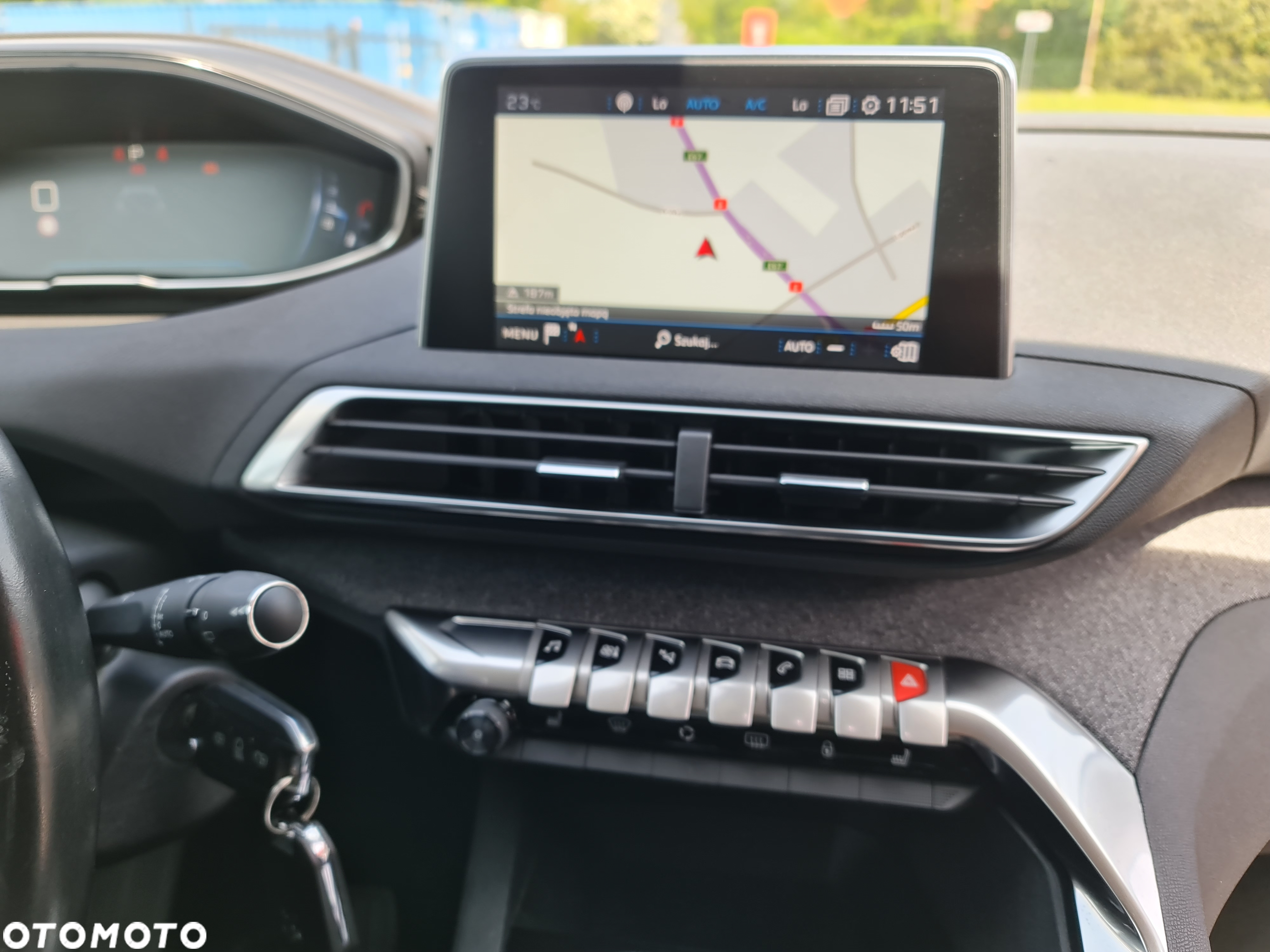 Peugeot 5008 1.6 BlueHDI Allure S&S EAT6 - 12