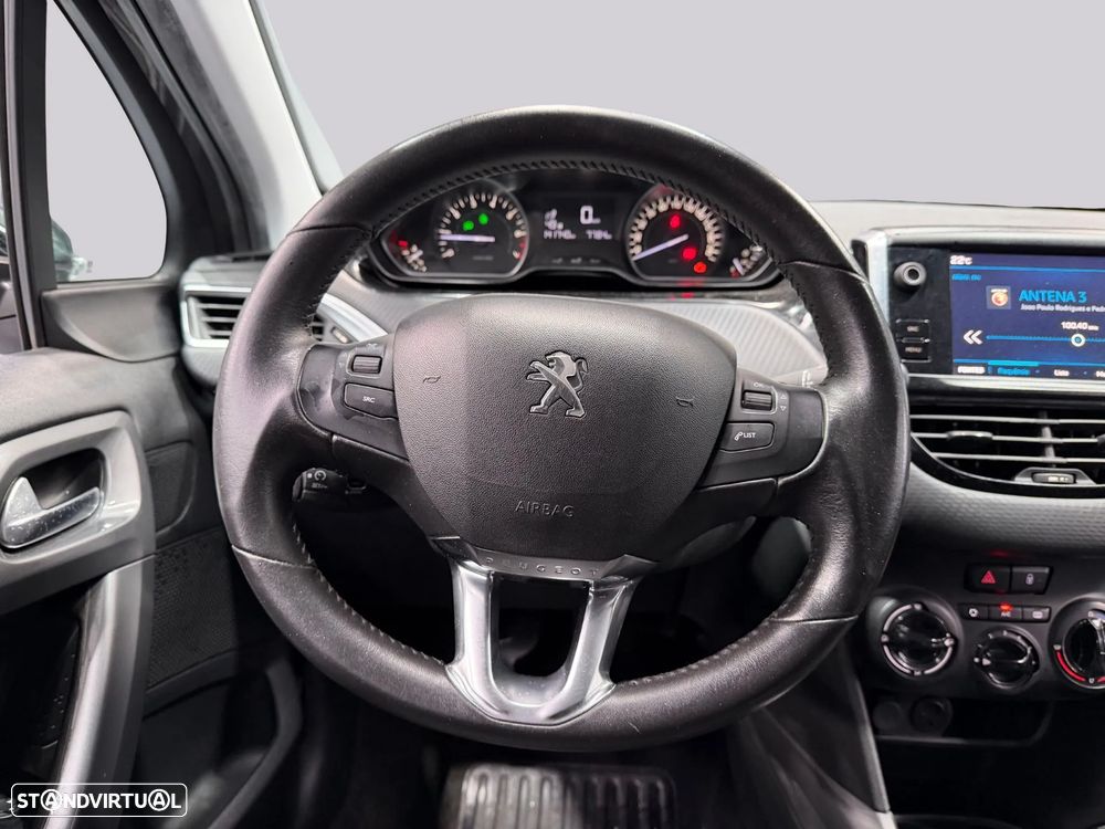 Peugeot 2008 - 18