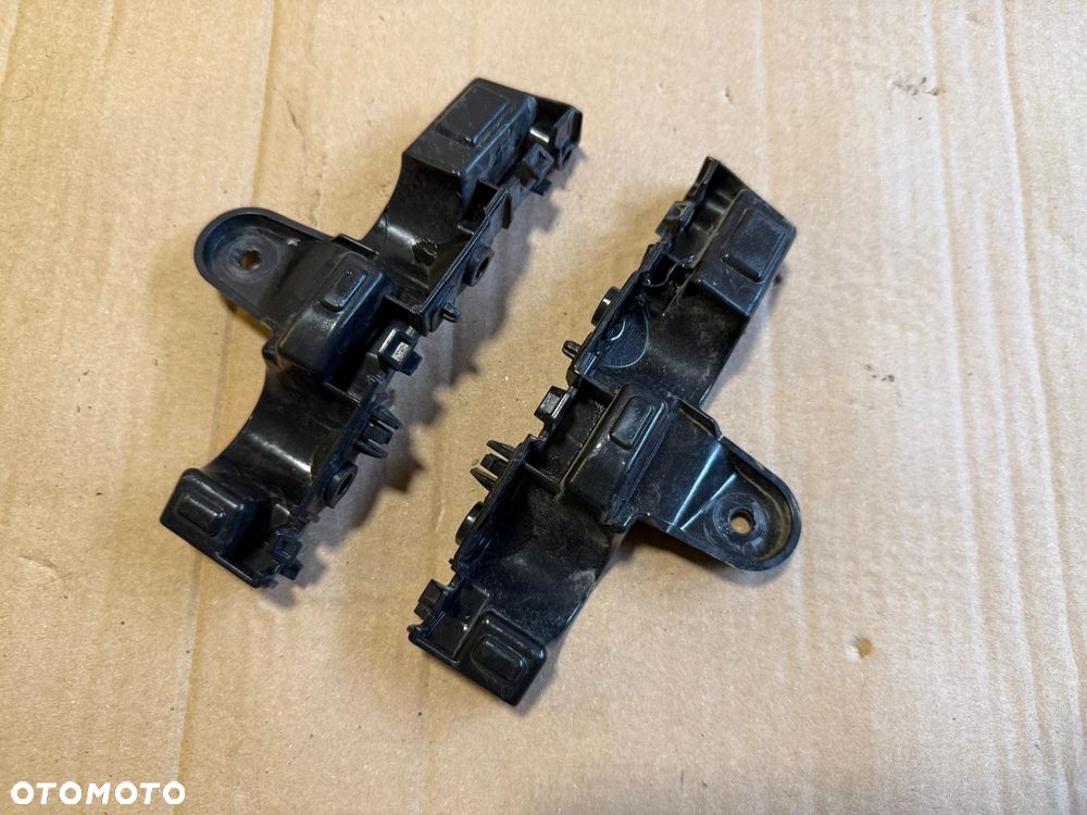 Mocowanie ślizg zderzaka przód 622237745R 622228340R Renault Captur II 2019-24 OE - 1