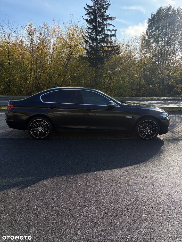 BMW Seria 5 520d xDrive - 7