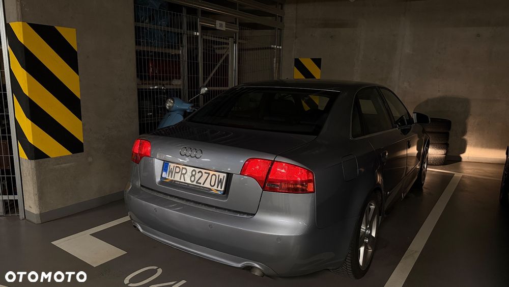 Audi A4 Limousine - 21