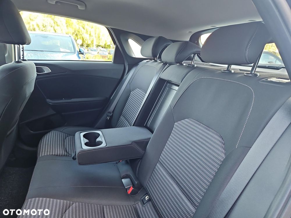 Kia Ceed 1.5 T-GDI M - 16
