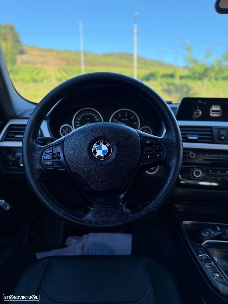 BMW 318 d - 10