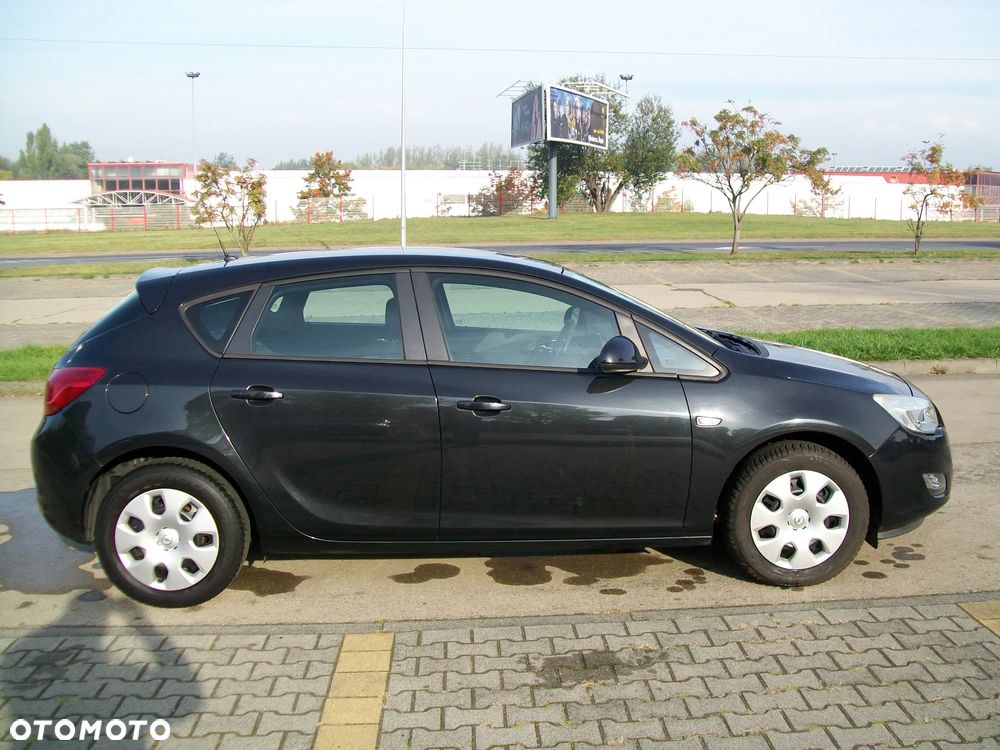 Opel Astra - 10