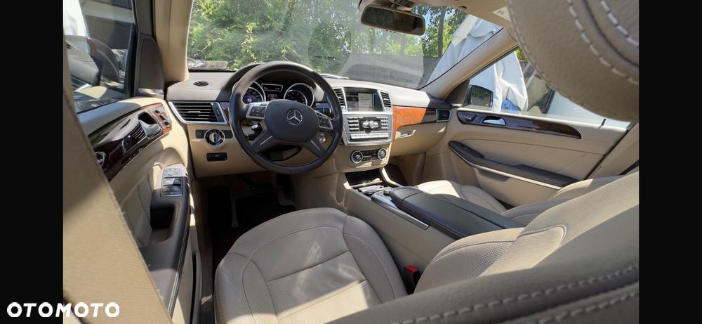 Mercedes-Benz GL - 21