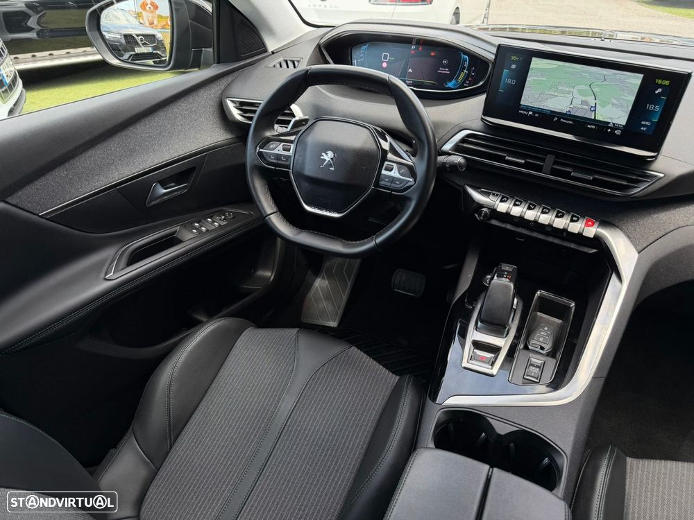 Peugeot 3008 1.6 Hybrid Allure e-EAT8 - 22