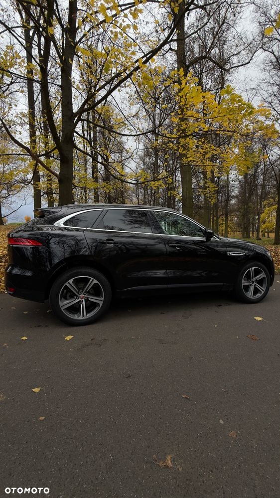 Jaguar F-Pace 20d AWD Chequered Flag - 7
