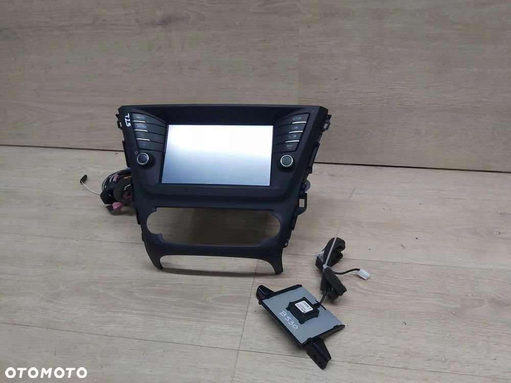 Toyota AVENSIS T27 LIFT Radio nawigacja Antena GPS moduł Harmann - 1