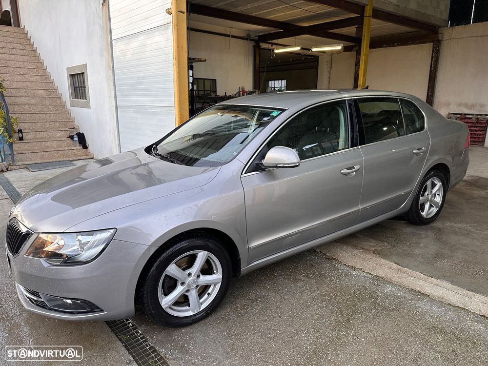 Skoda Superb 2.0 TDI Green tec 4x4 DSG Elegance - 2