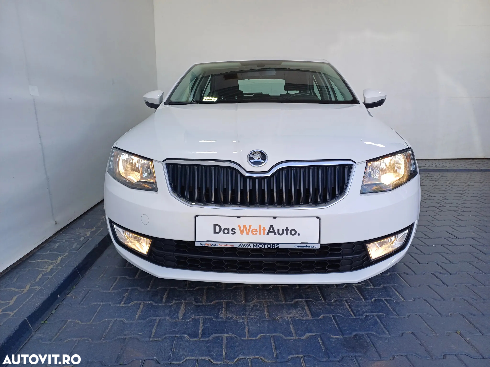 Skoda Octavia 1.6 TDI AMBITION - 24