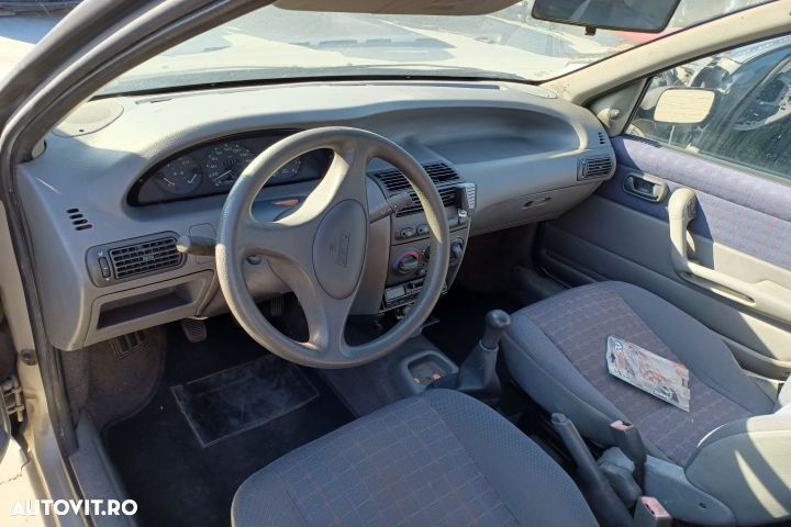 Lampa stop stanga pe aripa Fiat Punto 1 [1993 - 1999] Hatchback 5-usi - 9