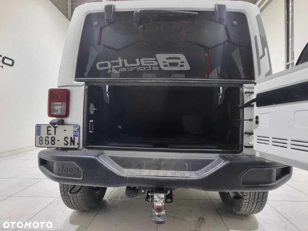 Jeep Wrangler - 16