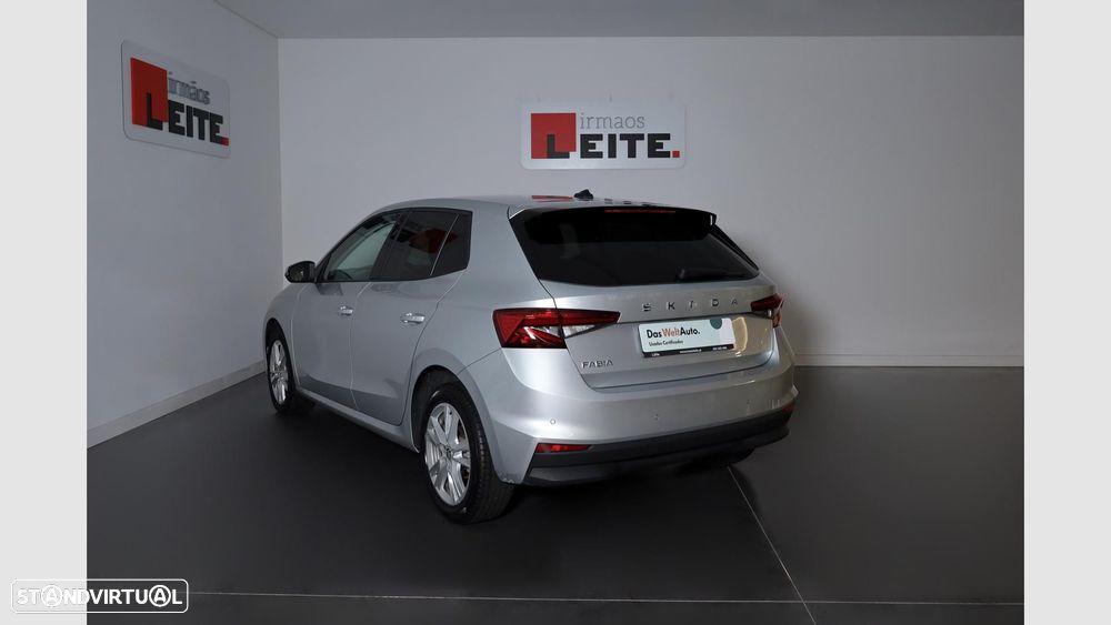 Skoda Fabia 1.0 TSI DSG — fotografia 19