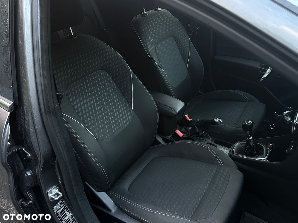 Ford Fiesta 1.0 EcoBoost S&S TITANIUM - 21