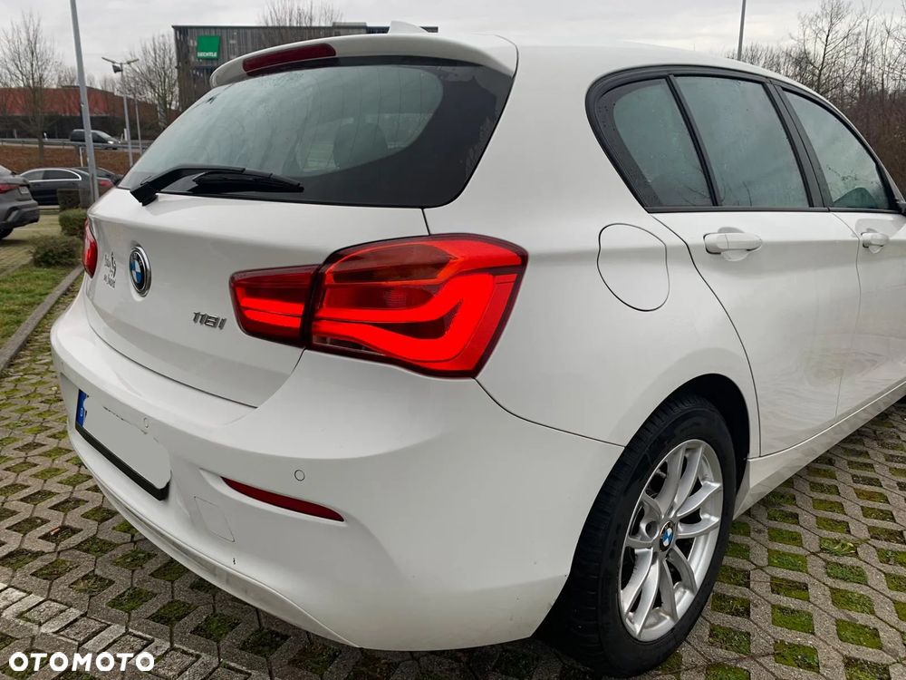 BMW Seria 1 118i Edition Metropolitan - 4