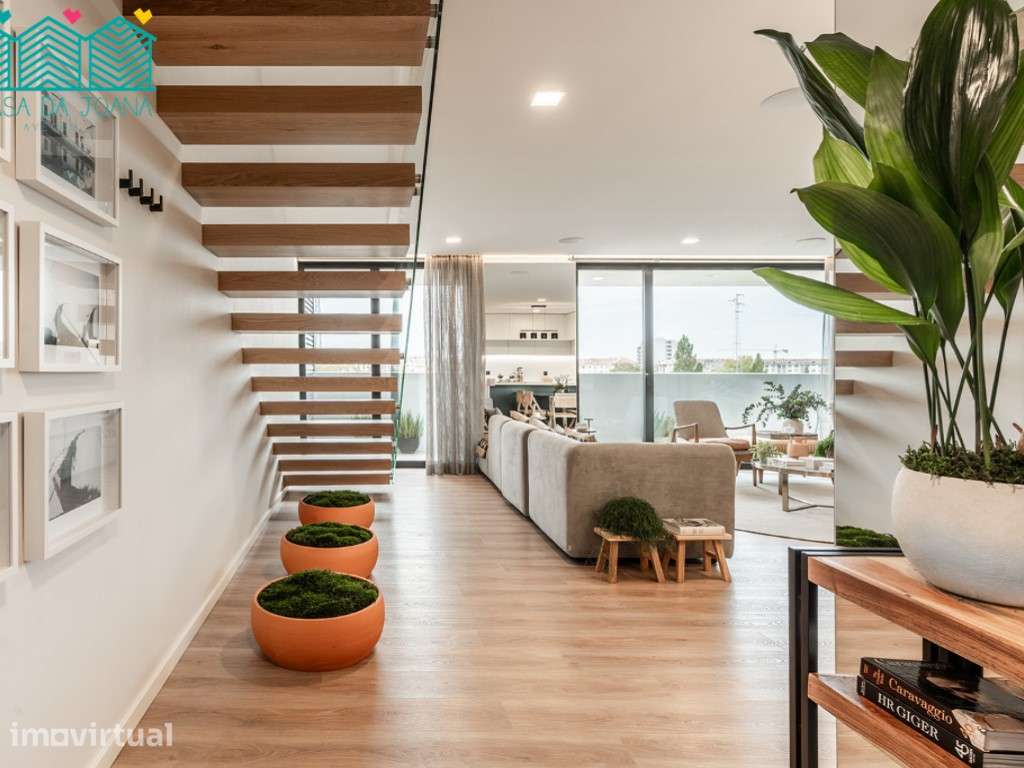 Apartamento T4 Duplex com Lugares de Garagem em Aveiro - Grande imagem: 4/22
