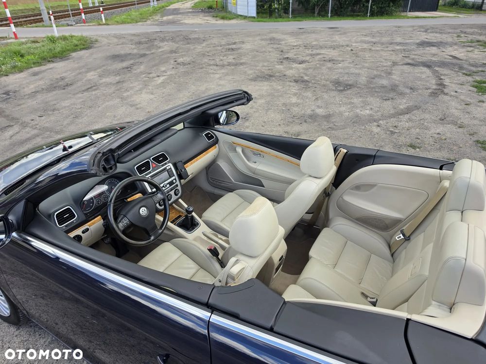 Volkswagen Eos - 13