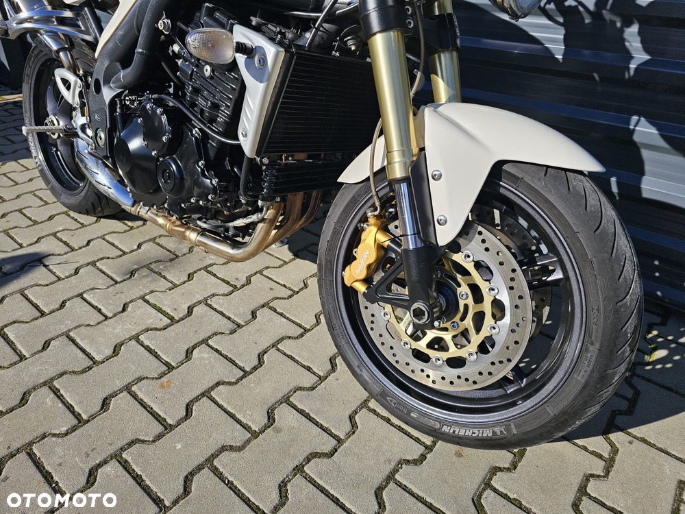 Triumph Speed Triple - 16
