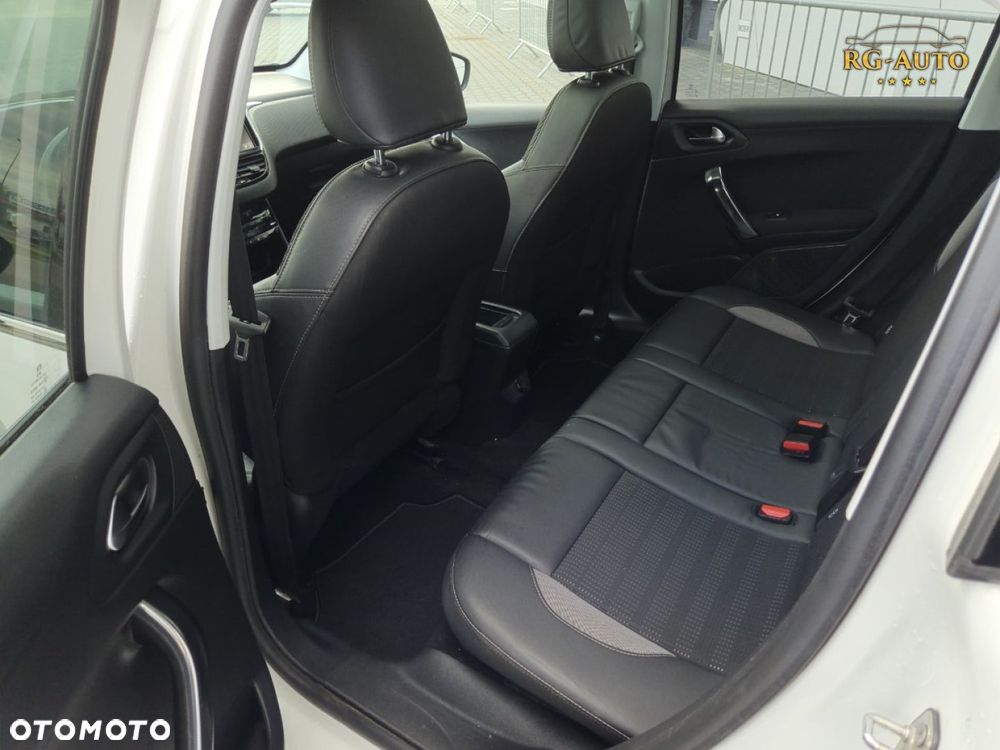 Peugeot 2008 - 25