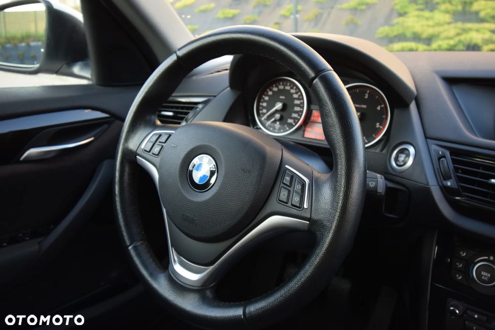 BMW X1 sDrive18d xLine - 30